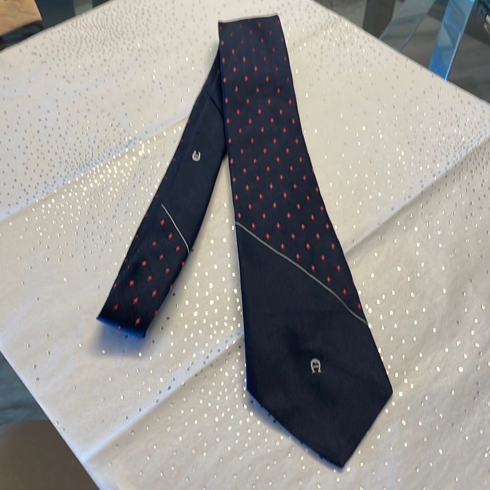Beautiful Aigner designer tie